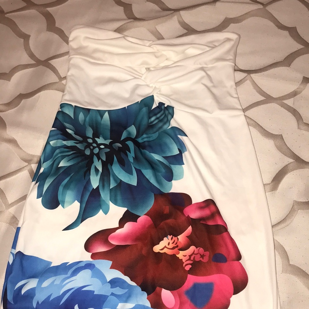 Strapless Floral Maxi Dress. Size:L